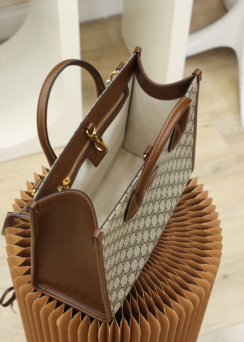 GUUCCCI GG small tote bag精仿托特包 659983 92TCG 8563¥1,880.00-頂級1:1精品高仿包包香港台灣批發價格推薦微信哪裡買