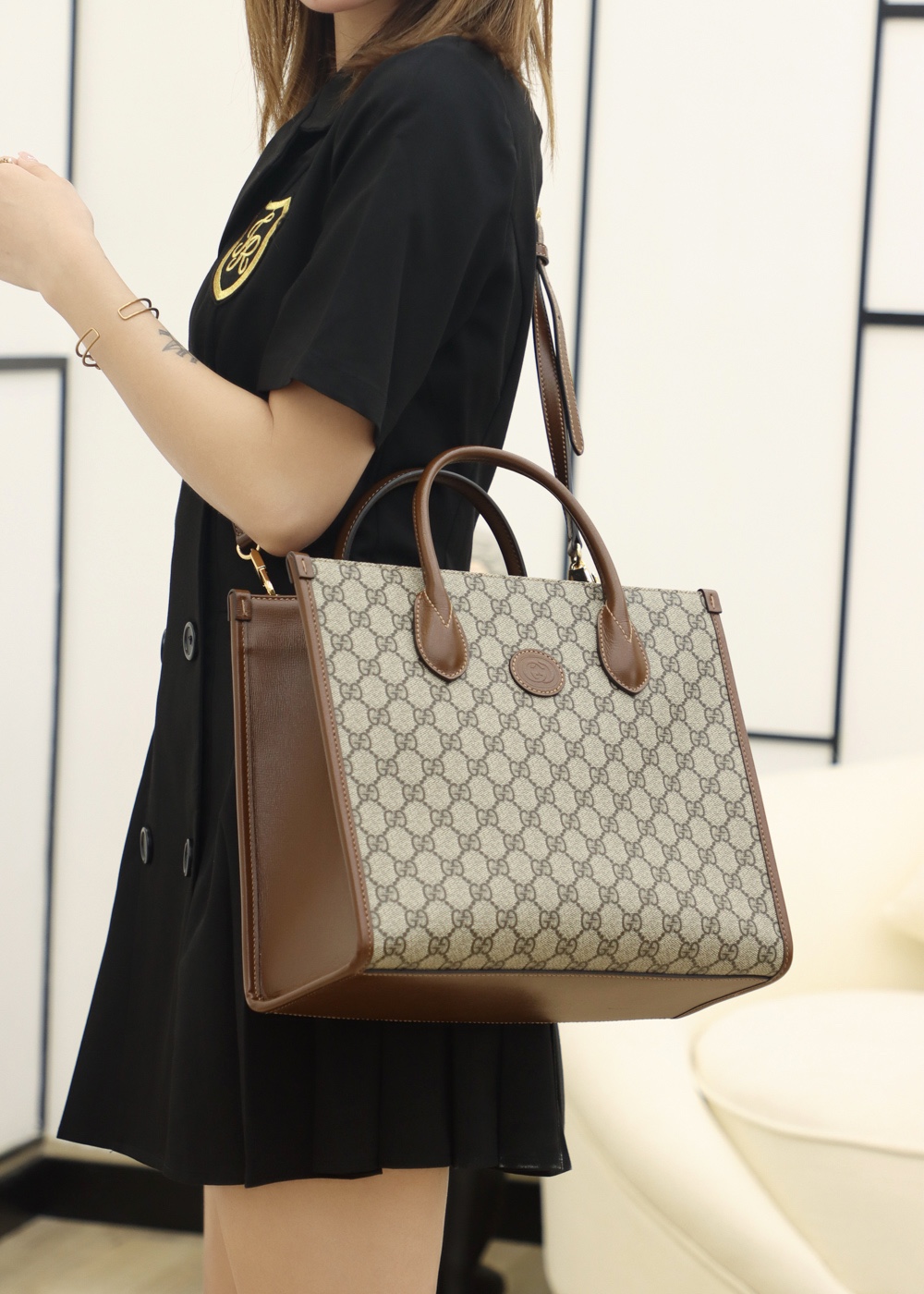 GUUCCCI GG small tote bag精仿托特包 659983 92TCG 8563¥1,880.00-頂級1:1精品高仿包包香港台灣批發價格推薦微信哪裡買