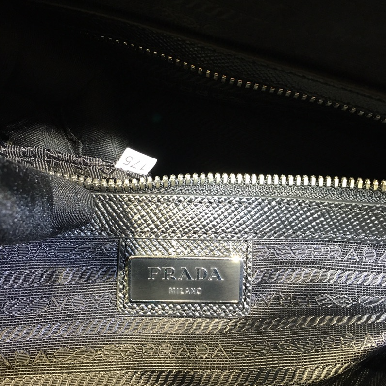 PRADA頂級原單正品級普拉達進口十字紋牛皮旅行包372R¥2980.00-頂級1:1精品高仿包包香港台灣批發價格推薦微信哪裡買