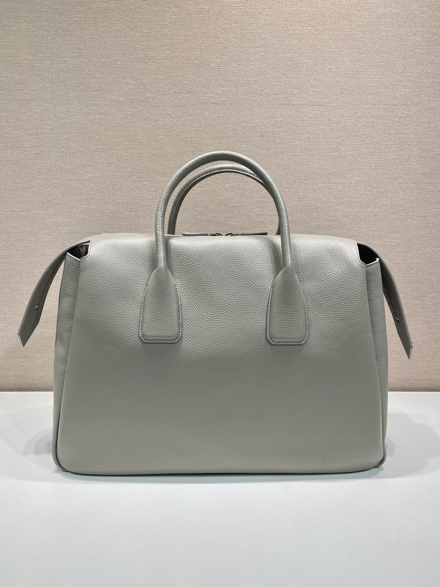 PRADA普拉達高仿原單進口小牛皮新款旅行包2VC035¥2980.00-頂級1:1精品高仿包包香港台灣批發價格推薦微信哪裡買