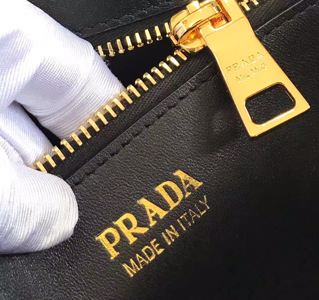 PRADA普拉達精仿原單進口十字紋牛皮手提包1BA102¥2980.00-頂級1:1精品高仿包包香港台灣批發價格推薦微信哪裡買