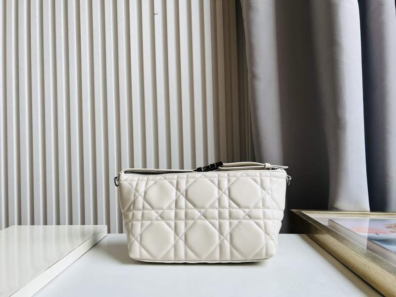 Dior迪奧Nomad奶白色手提包飯盒包-頂級1:1精品高仿包包香港台灣批發價格推薦微信哪裡買