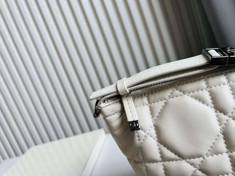 Dior迪奧Nomad奶白色手提包飯盒包-頂級1:1精品高仿包包香港台灣批發價格推薦微信哪裡買