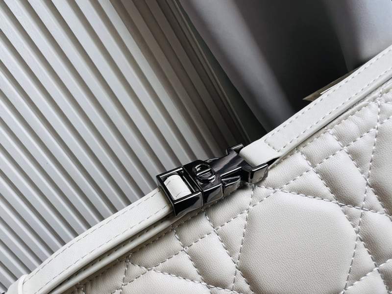 Dior迪奧Nomad奶白色手提包飯盒包-頂級1:1精品高仿包包香港台灣批發價格推薦微信哪裡買