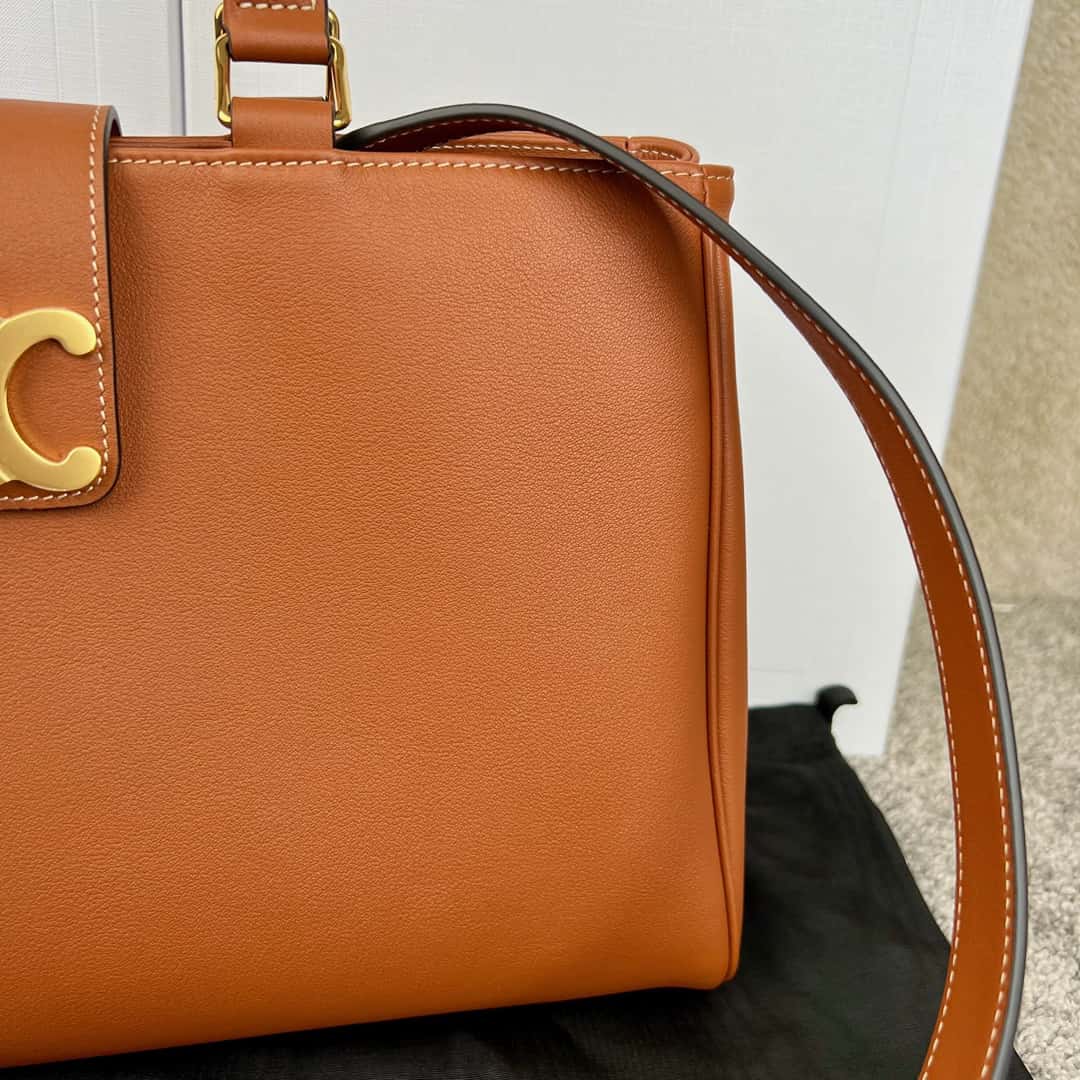 CELINE APPOLINE 中號柔軟牛皮革手袋 114963棕色-頂級1:1精品高仿包包香港台灣批發價格推薦微信哪裡買