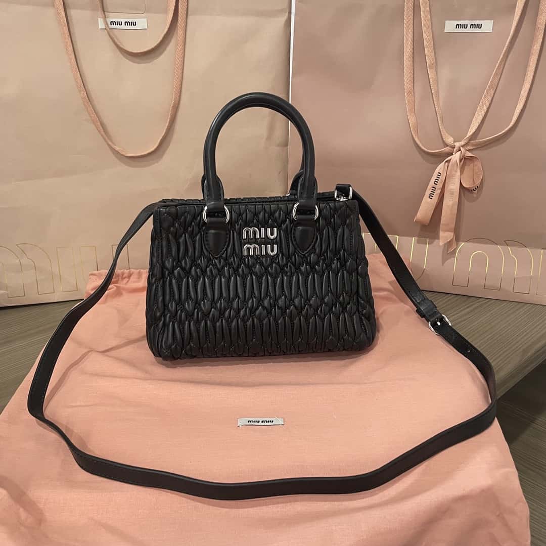 MIUMIU繆繆頂級進口CIoquel軟羊皮水晶鏈鑽包5BA251-頂級1:1精品高仿包包香港台灣批發價格推薦微信哪裡買