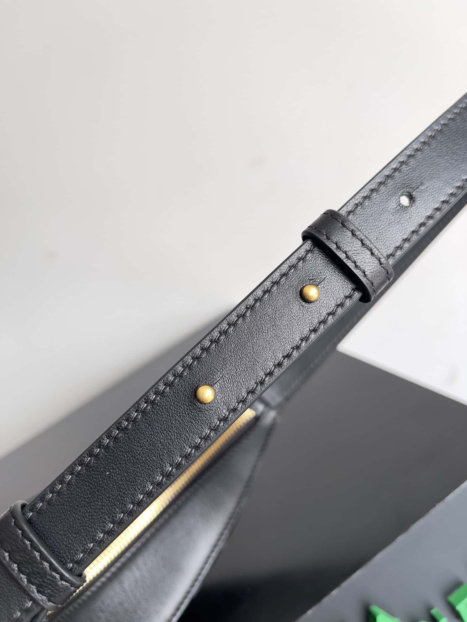 B家新品BV 新款Drop肩背包款號：755074-頂級1:1精品高仿包包香港台灣批發價格推薦微信哪裡買