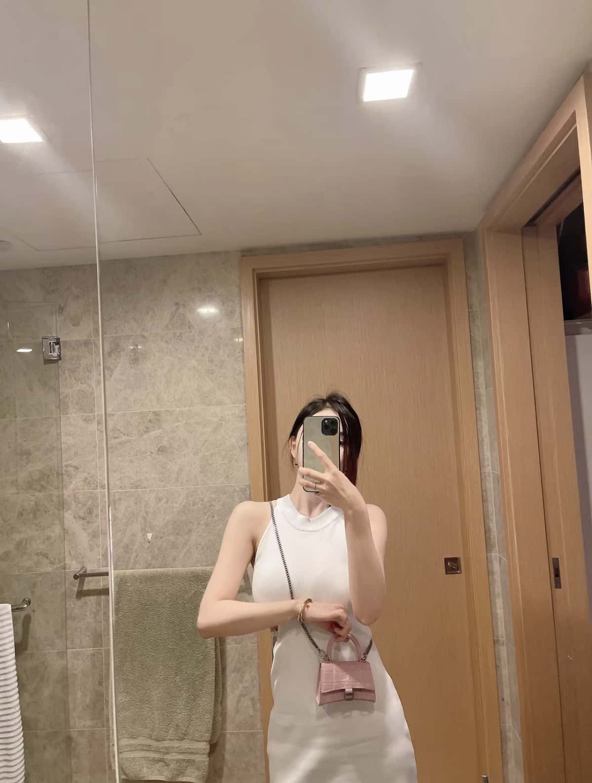 BALENCIAGA巴黎世家超級無敵小可愛沙漏包-頂級1:1精品高仿包包香港台灣批發價格推薦微信哪裡買