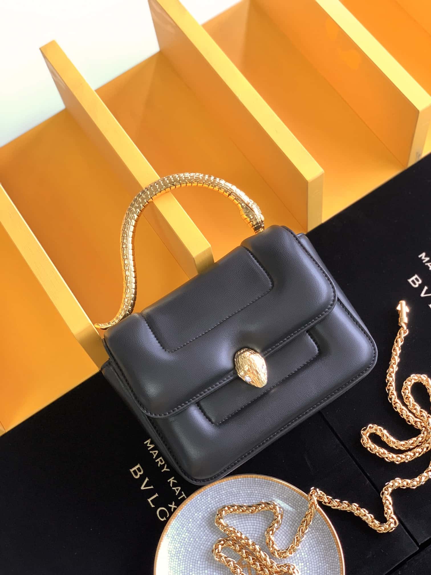 BVLGARI寶格麗 聯名設計款限量 Mary Katrantzou蛇頭包 291071黑色19CM-頂級1:1精品高仿包包香港台灣批發價格推薦微信哪裡買