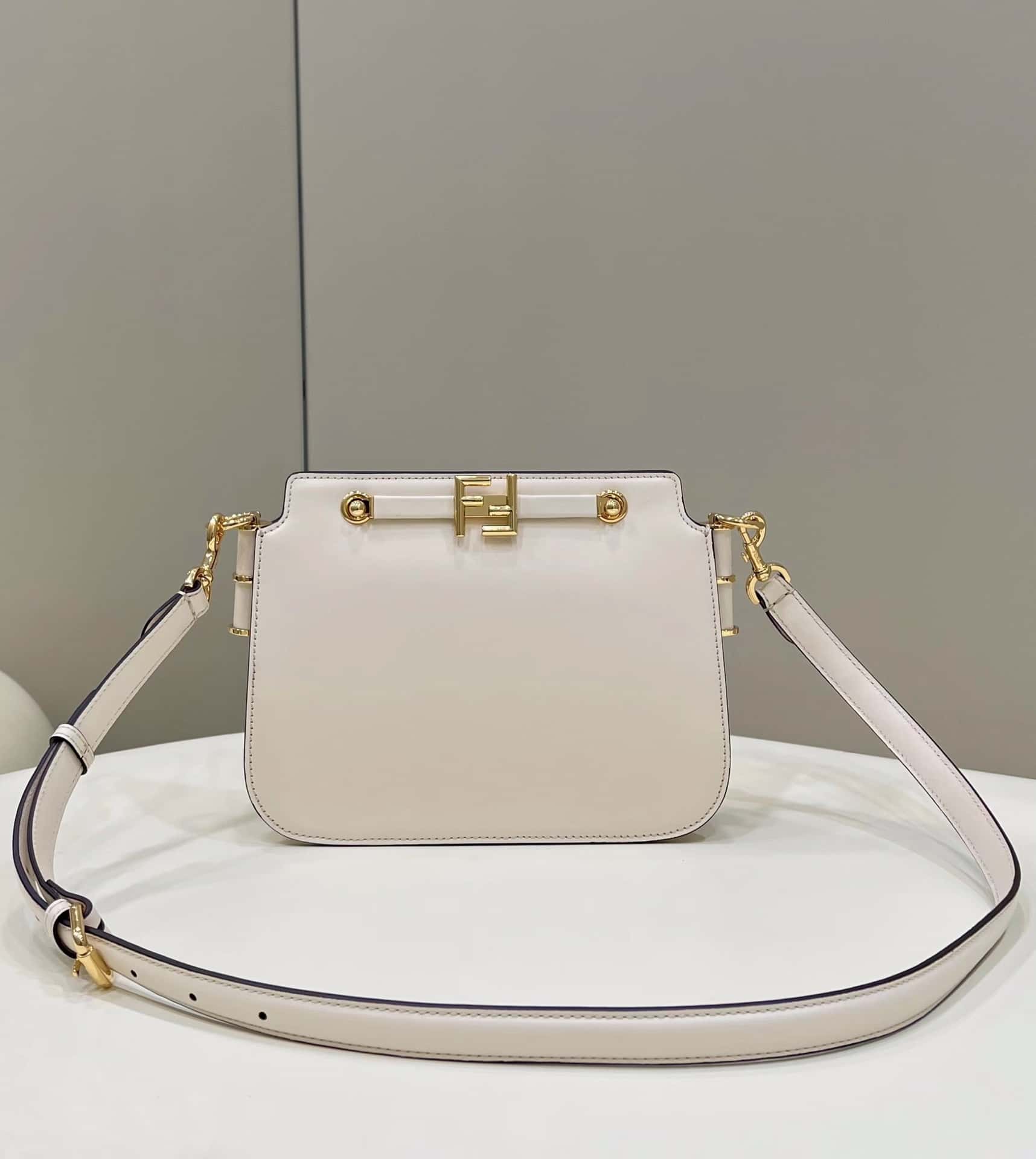 光滑小牛皮風琴肩背包8503-頂級1:1精品高仿包包香港台灣批發價格推薦微信哪裡買