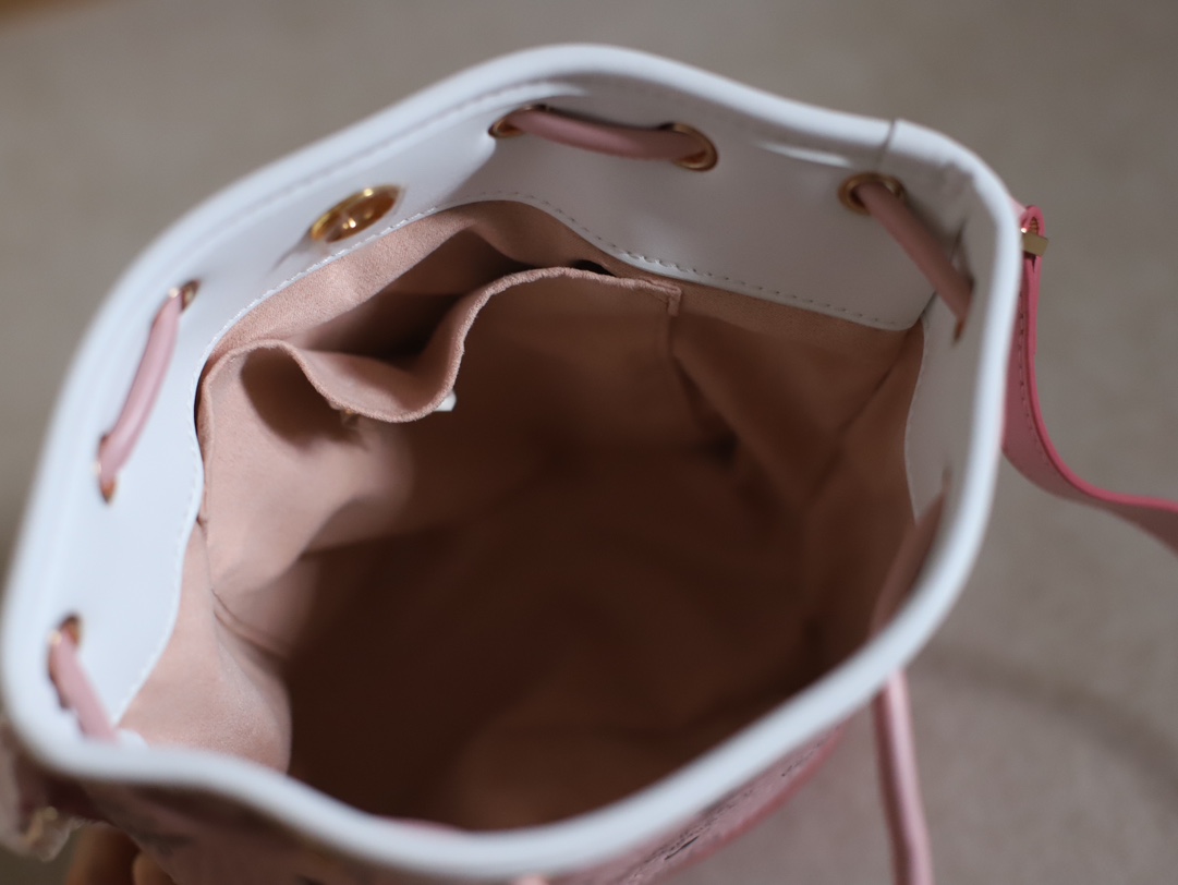 MCM 兔子 系列Visetos拼接水桶包-頂級1:1精品高仿包包香港台灣批發價格推薦微信哪裡買