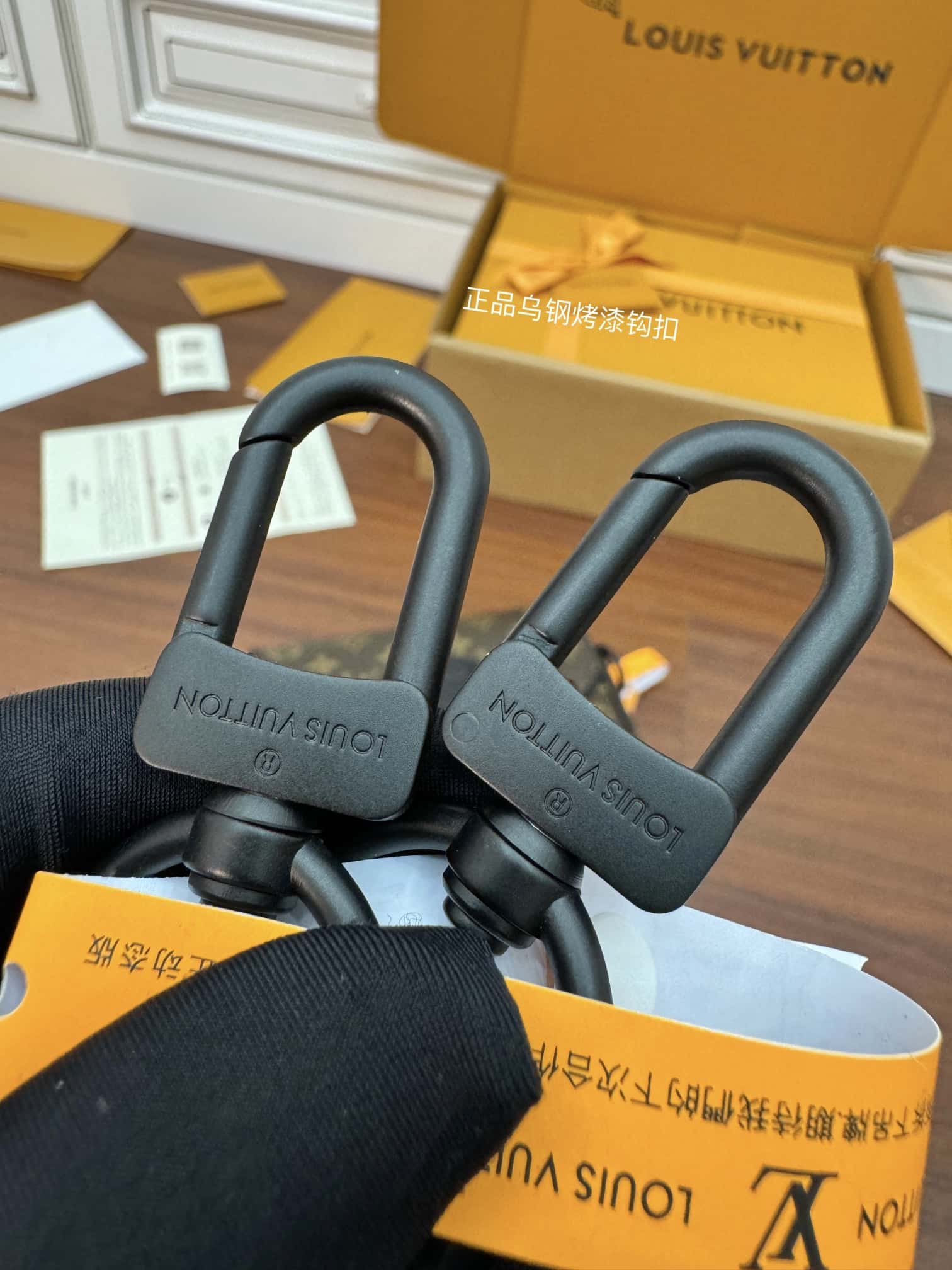 LV M47060 當季新款 MONTSOURIS 小號郵差包-頂級1:1精品高仿包包香港台灣批發價格推薦微信哪裡買