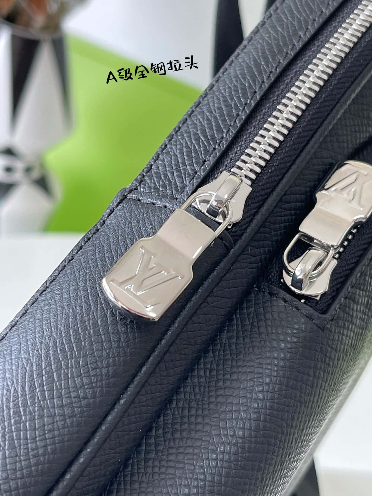 LV M30863 AVENUE NM 單肩包-頂級1:1精品高仿包包香港台灣批發價格推薦微信哪裡買