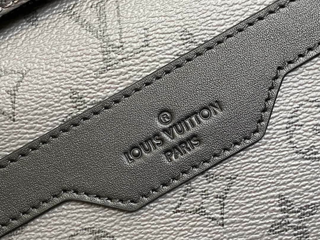 【原單精品】M11648藍色銀花 男包三件套郵差包系列 TRIO 郵差包-頂級1:1精品高仿包包香港台灣批發價格推薦微信哪裡買