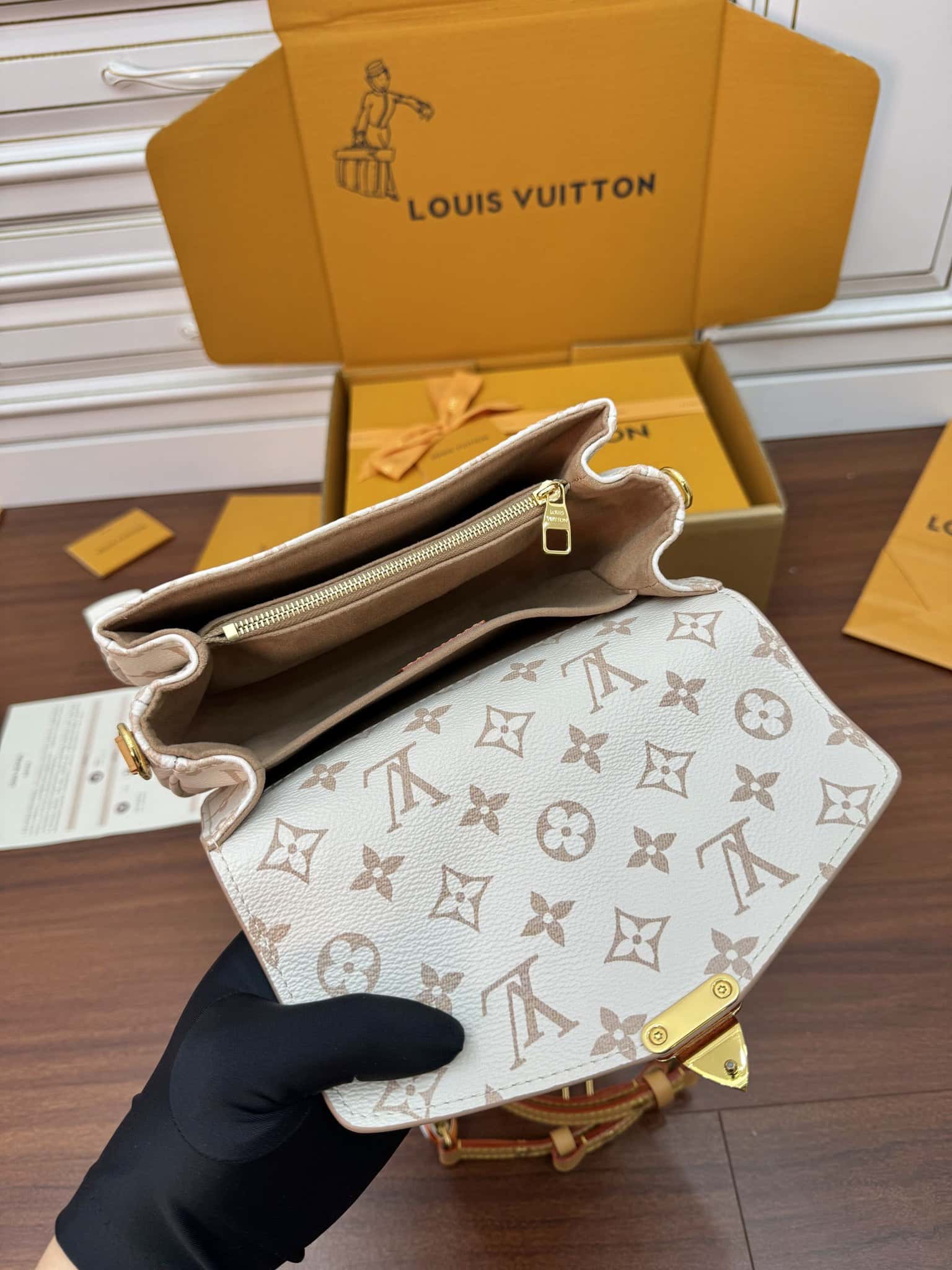 LV M46914 POCHETTE MÉTIS EAST WEST 手袋-頂級1:1精品高仿包包香港台灣批發價格推薦微信哪裡買