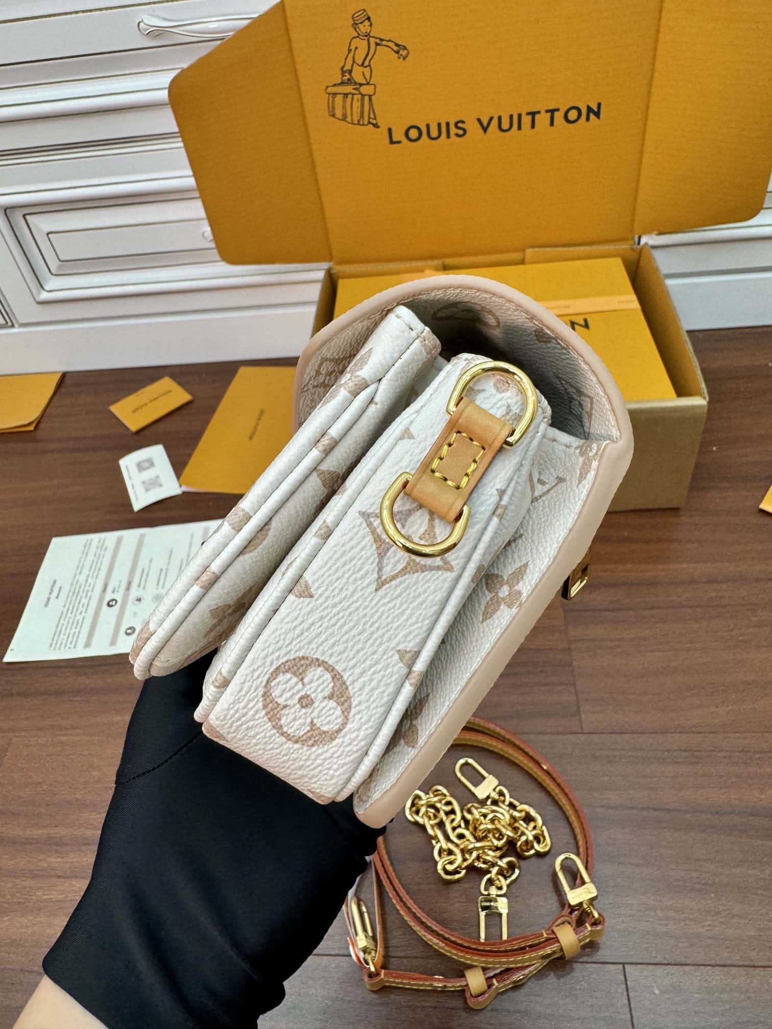 LV M46914 POCHETTE MÉTIS EAST WEST 手袋-頂級1:1精品高仿包包香港台灣批發價格推薦微信哪裡買