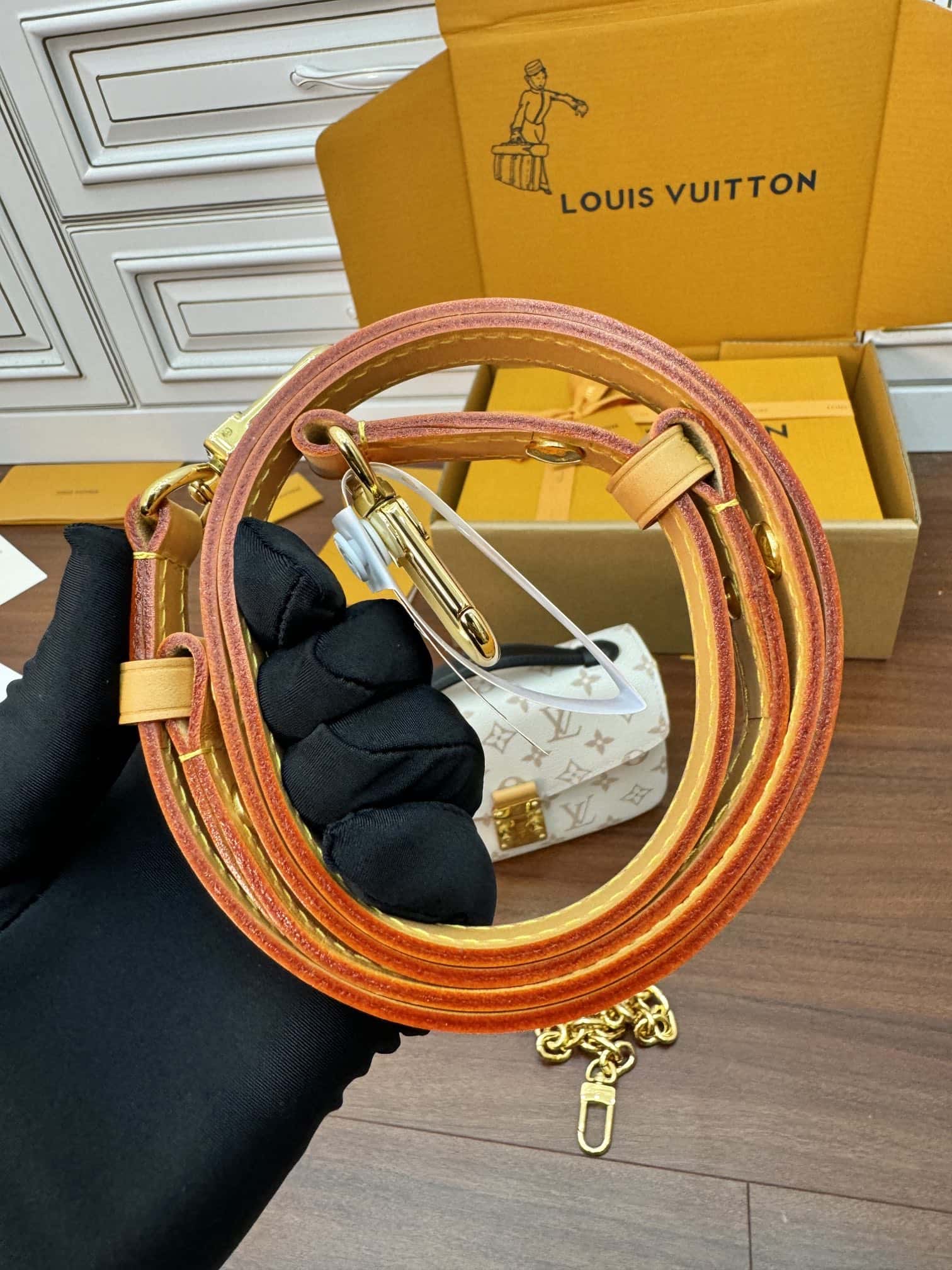 LV M46914 POCHETTE MÉTIS EAST WEST 手袋-頂級1:1精品高仿包包香港台灣批發價格推薦微信哪裡買