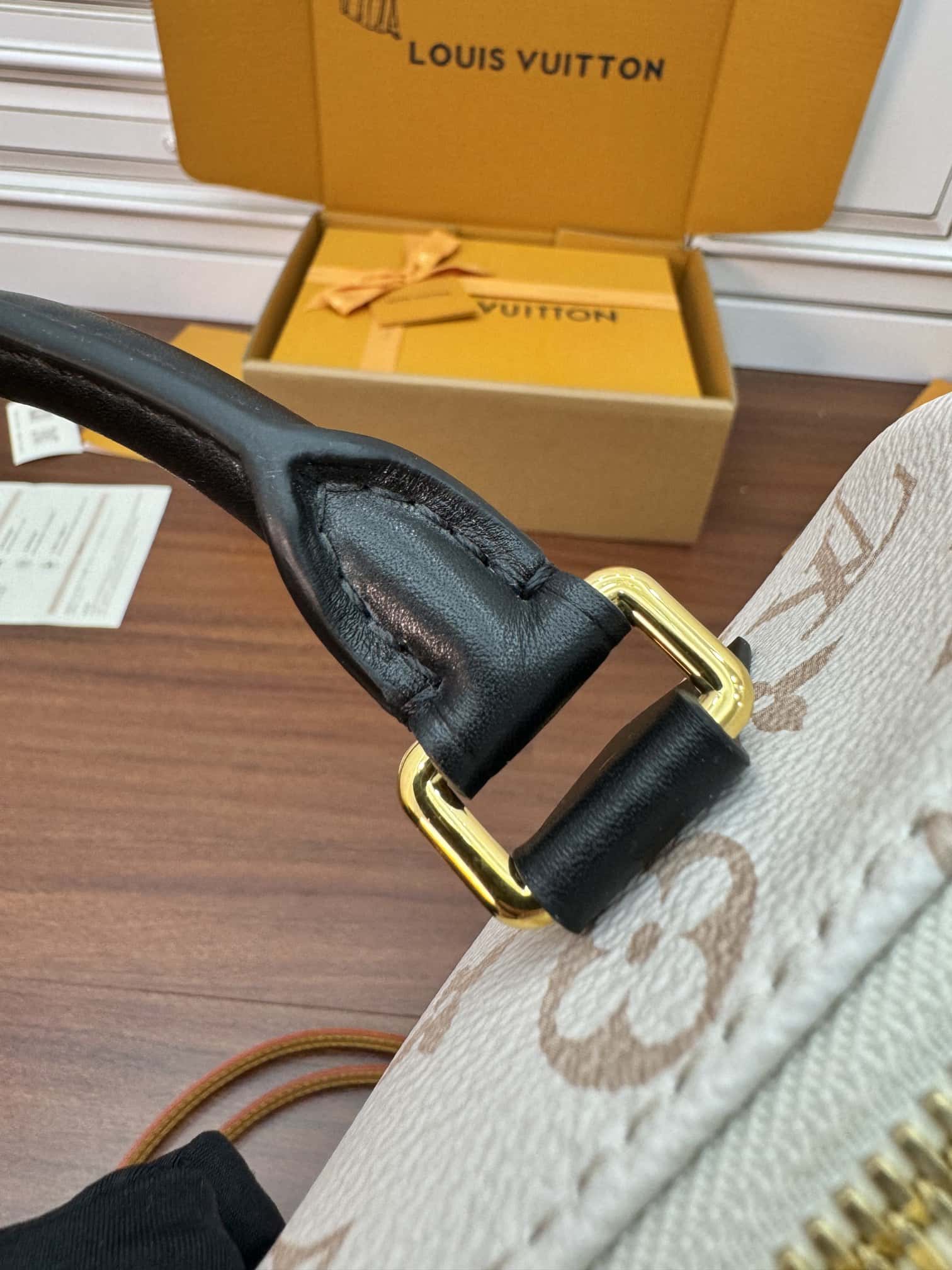 LV M46906 SPEEDY BANDOULIÈRE 20 手袋-頂級1:1精品高仿包包香港台灣批發價格推薦微信哪裡買