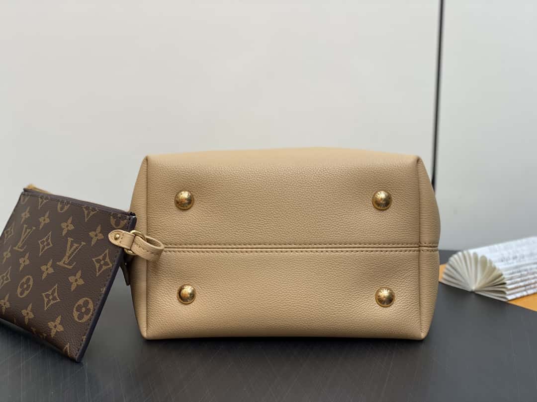 【原單精品】M25352黑色 M25353米色 M24354棕色 LOW KEY HOBO 小號手袋-頂級1:1精品高仿包包香港台灣批發價格推薦微信哪裡買
