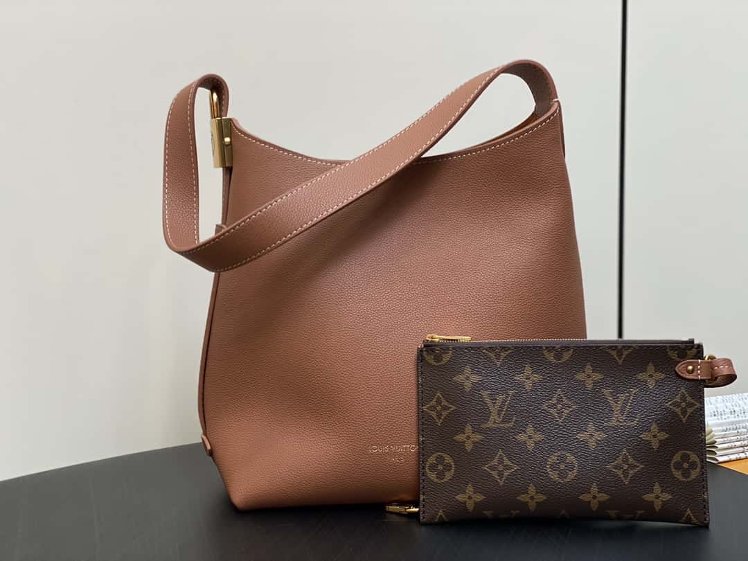 【原單精品】M25352黑色 M25353米色 M24354棕色 LOW KEY HOBO 小號手袋-頂級1:1精品高仿包包香港台灣批發價格推薦微信哪裡買