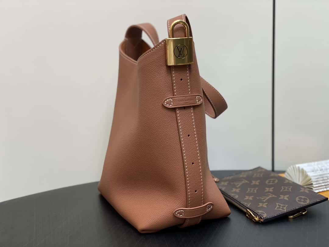 【原單精品】M25352黑色 M25353米色 M24354棕色 LOW KEY HOBO 小號手袋-頂級1:1精品高仿包包香港台灣批發價格推薦微信哪裡買