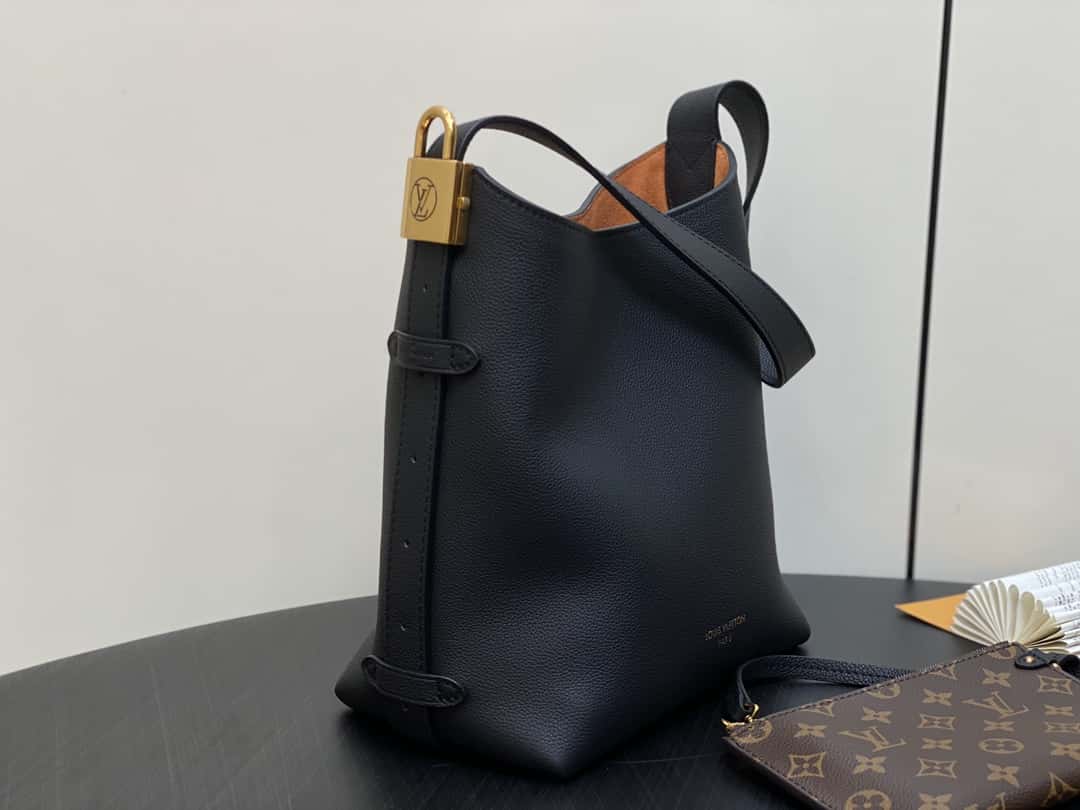 【原單精品】M25352黑色 M25353米色 M24354棕色 LOW KEY HOBO 小號手袋-頂級1:1精品高仿包包香港台灣批發價格推薦微信哪裡買