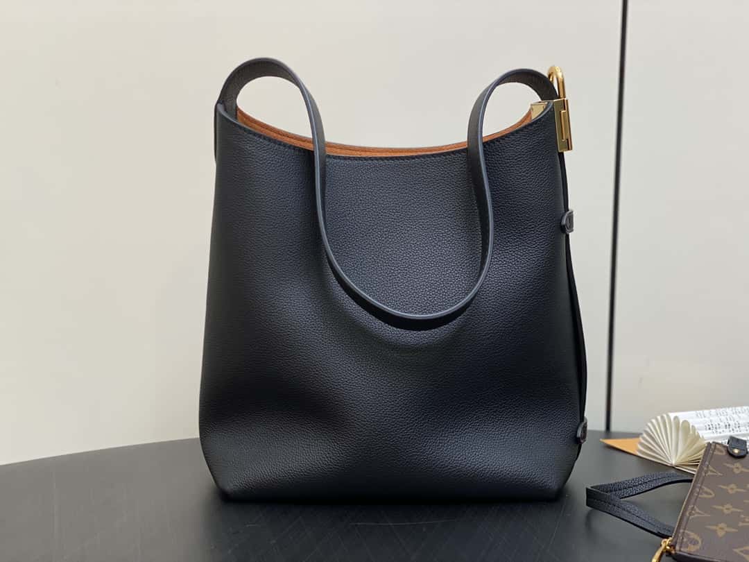 【原單精品】M25352黑色 M25353米色 M24354棕色 LOW KEY HOBO 小號手袋-頂級1:1精品高仿包包香港台灣批發價格推薦微信哪裡買