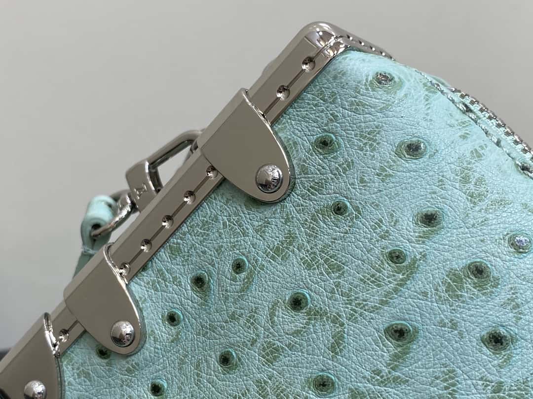 【原單精品】M25445淺綠色鴕鳥紋全皮 軟盒子系列 SLIM TRUNK 手袋-頂級1:1精品高仿包包香港台灣批發價格推薦微信哪裡買