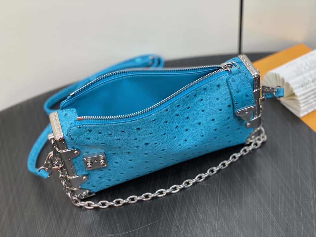 【原單精品】M25445藍色鴕鳥紋全皮 軟盒子系列 SLIM TRUNK 手袋-頂級1:1精品高仿包包香港台灣批發價格推薦微信哪裡買