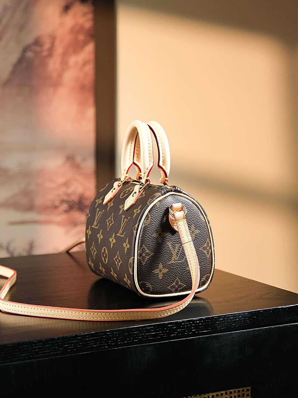 LV 𝐍𝐀𝐍𝐎 𝐒𝐏𝐄𝐄𝐃𝐘枕頭包系列# M61252-頂級1:1精品高仿包包香港台灣批發價格推薦微信哪裡買