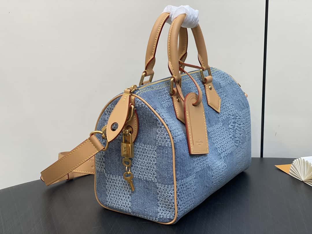 【原單精品】M40700藍色格子 芯片版 牛仔枕頭包speedy系列 KEEPALL BANDOULIÈRE 25 手袋-頂級1:1精品高仿包包香港台灣批發價格推薦微信哪裡買 【原單精品】M40700藍色格子 芯片版 牛仔枕頭包speedy系列 KEEPALL BANDOULIÈRE 25 手袋-頂級1:1精品高仿包包香港台灣批發價格推薦微信哪裡買