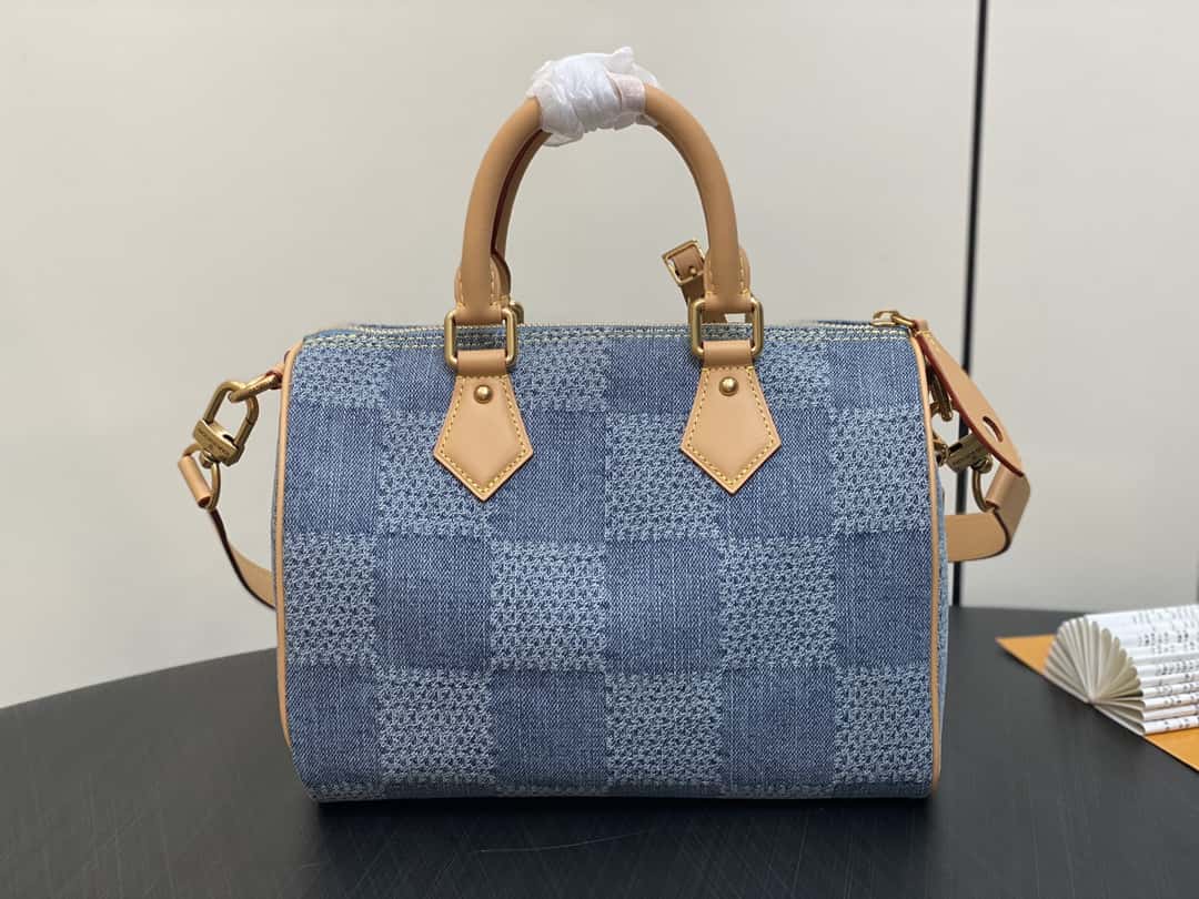 【原單精品】M40700藍色格子 芯片版 牛仔枕頭包speedy系列 KEEPALL BANDOULIÈRE 25 手袋-頂級1:1精品高仿包包香港台灣批發價格推薦微信哪裡買 【原單精品】M40700藍色格子 芯片版 牛仔枕頭包speedy系列 KEEPALL BANDOULIÈRE 25 手袋-頂級1:1精品高仿包包香港台灣批發價格推薦微信哪裡買