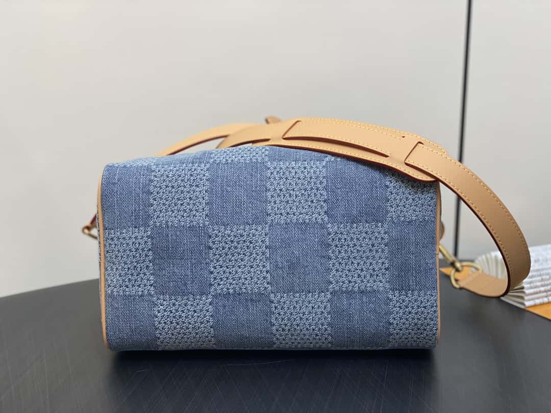 【原單精品】M40700藍色格子 芯片版 牛仔枕頭包speedy系列 KEEPALL BANDOULIÈRE 25 手袋-頂級1:1精品高仿包包香港台灣批發價格推薦微信哪裡買 【原單精品】M40700藍色格子 芯片版 牛仔枕頭包speedy系列 KEEPALL BANDOULIÈRE 25 手袋-頂級1:1精品高仿包包香港台灣批發價格推薦微信哪裡買