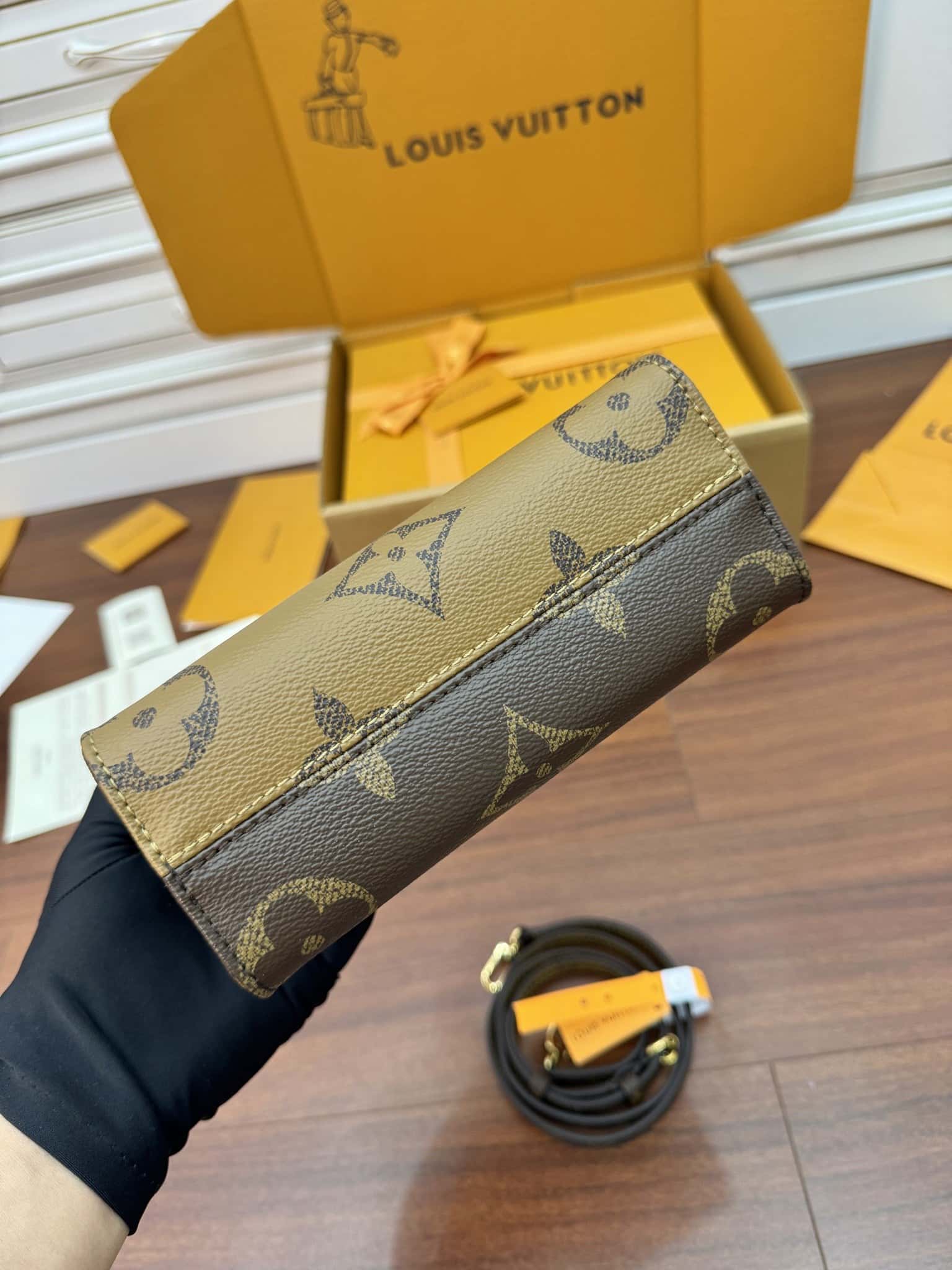 LV M46839 ONTHEGO BB 手袋-頂級1:1精品高仿包包香港台灣批發價格推薦微信哪裡買