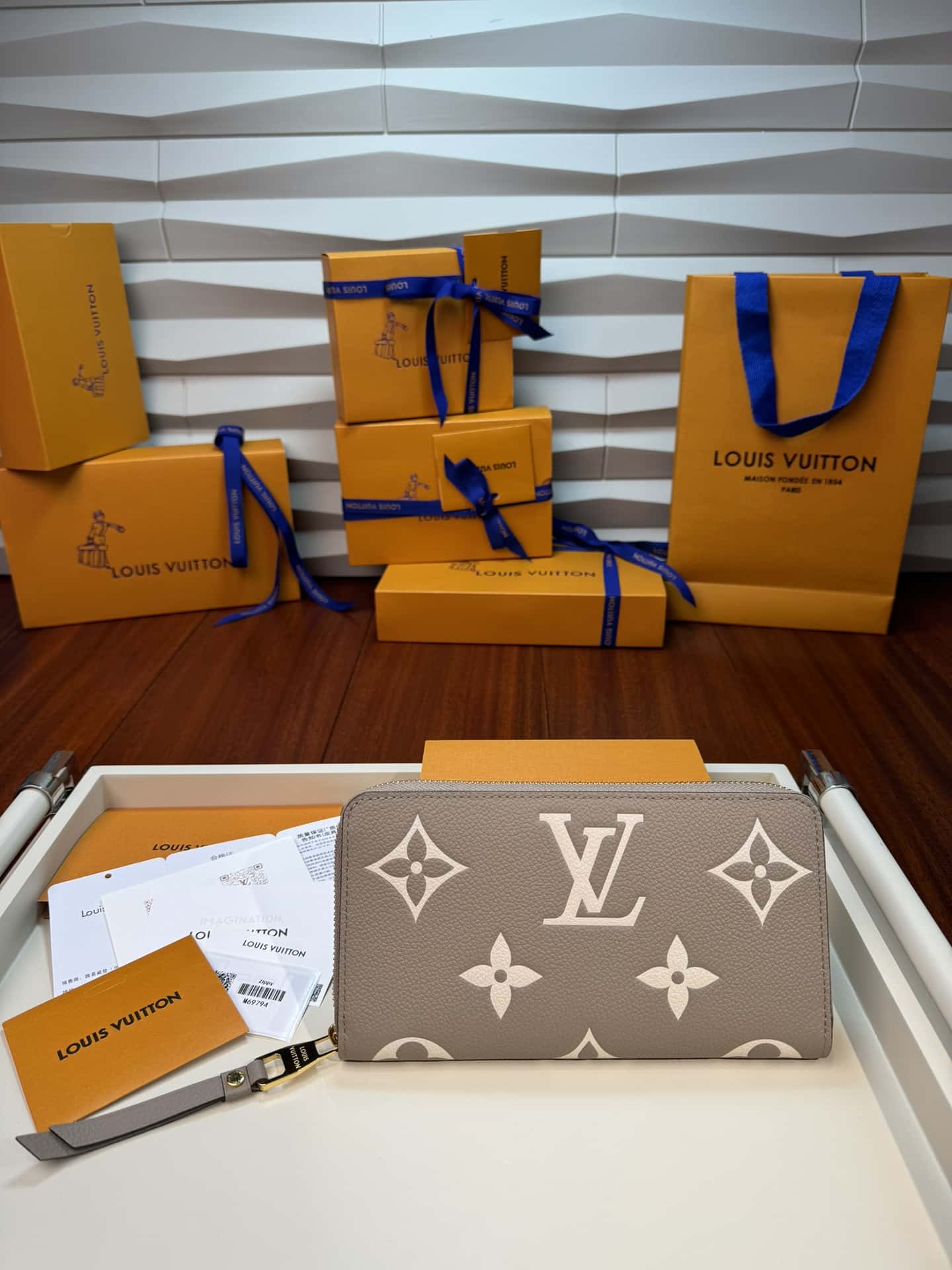 LV Zippy錢包 M69794特級錢包-頂級1:1精品高仿包包香港台灣批發價格推薦微信哪裡買