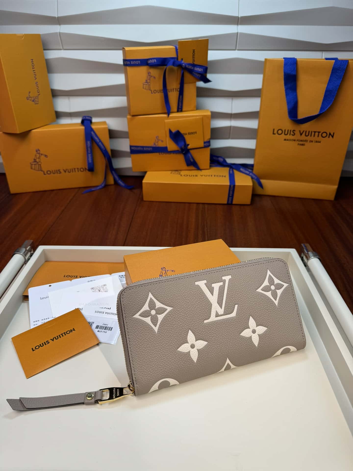 LV Zippy錢包 M69794特級錢包-頂級1:1精品高仿包包香港台灣批發價格推薦微信哪裡買
