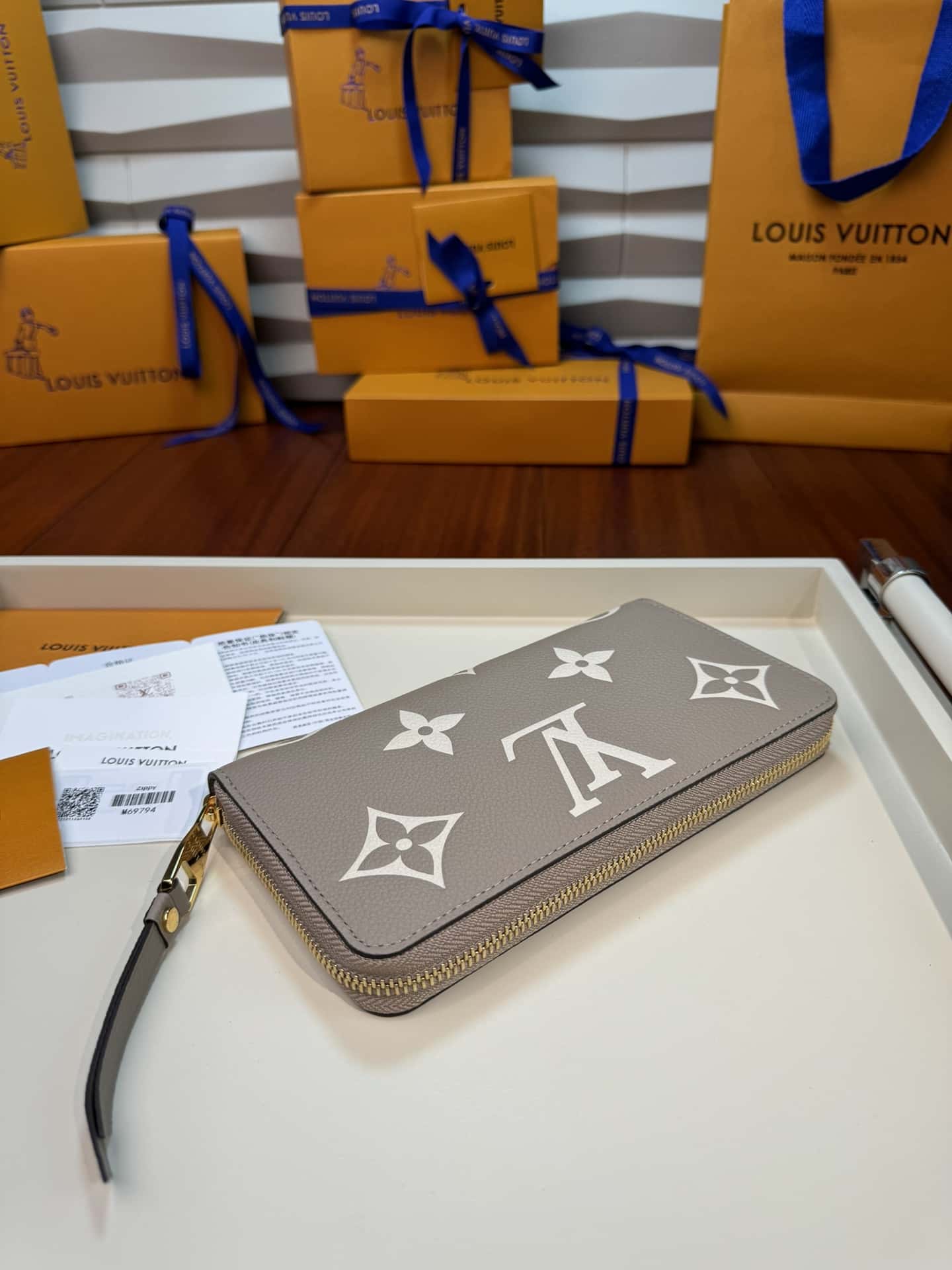 LV Zippy錢包 M69794特級錢包-頂級1:1精品高仿包包香港台灣批發價格推薦微信哪裡買