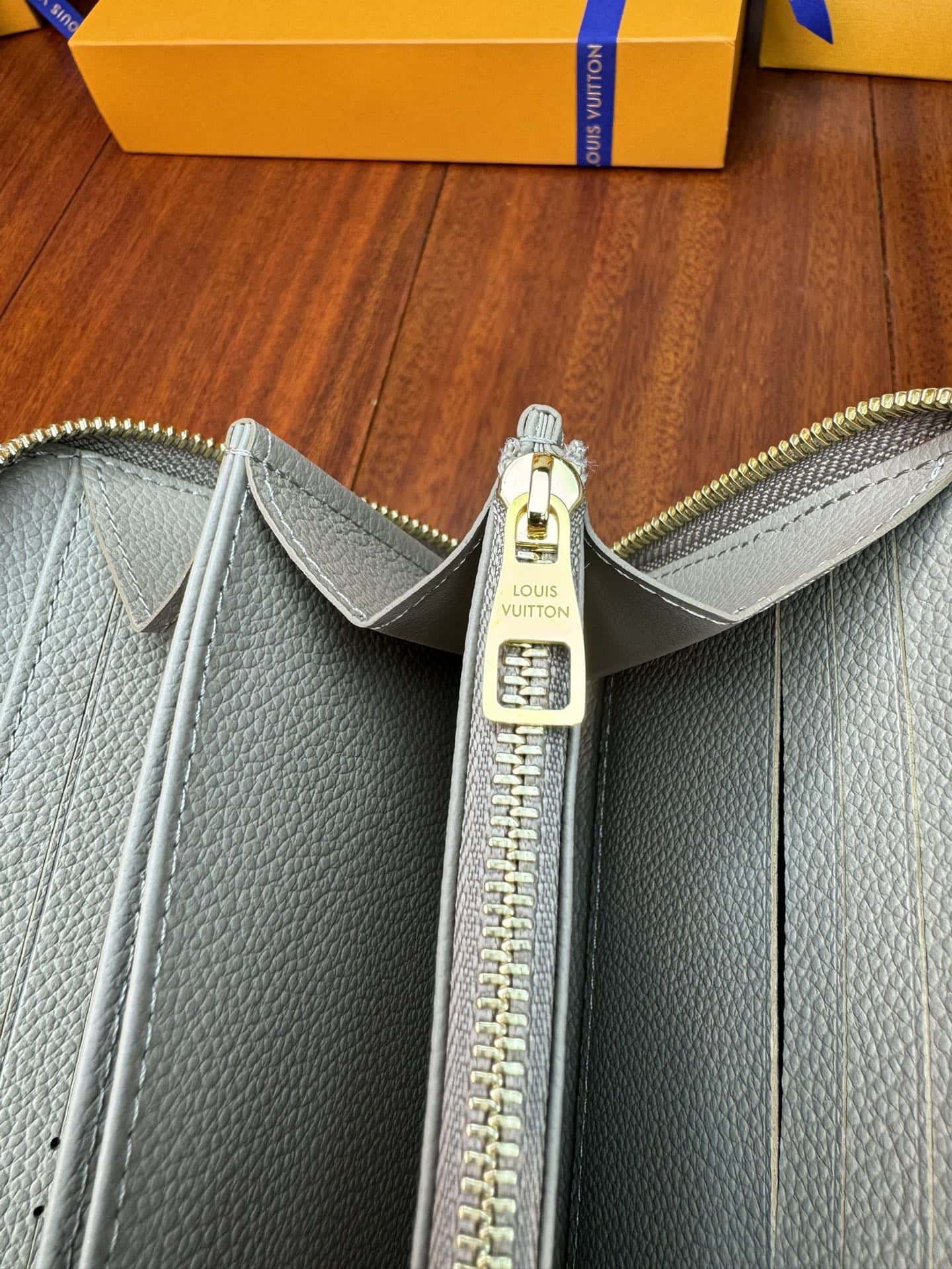 LV Zippy錢包 M69794特級錢包-頂級1:1精品高仿包包香港台灣批發價格推薦微信哪裡買