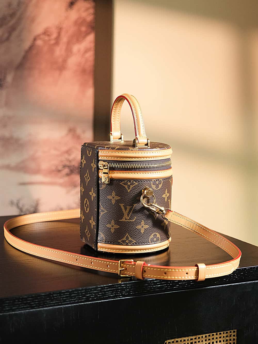 LV 𝐍𝐀𝐍𝐎 𝐂𝐀𝐍𝐍𝐄𝐒 發財桶系列 M82952-頂級1:1精品高仿包包香港台灣批發價格推薦微信哪裡買