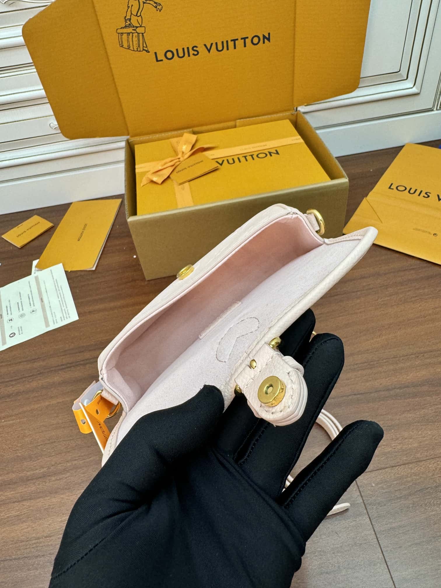 LV M83566 NANO DIANE 手袋-頂級1:1精品高仿包包香港台灣批發價格推薦微信哪裡買