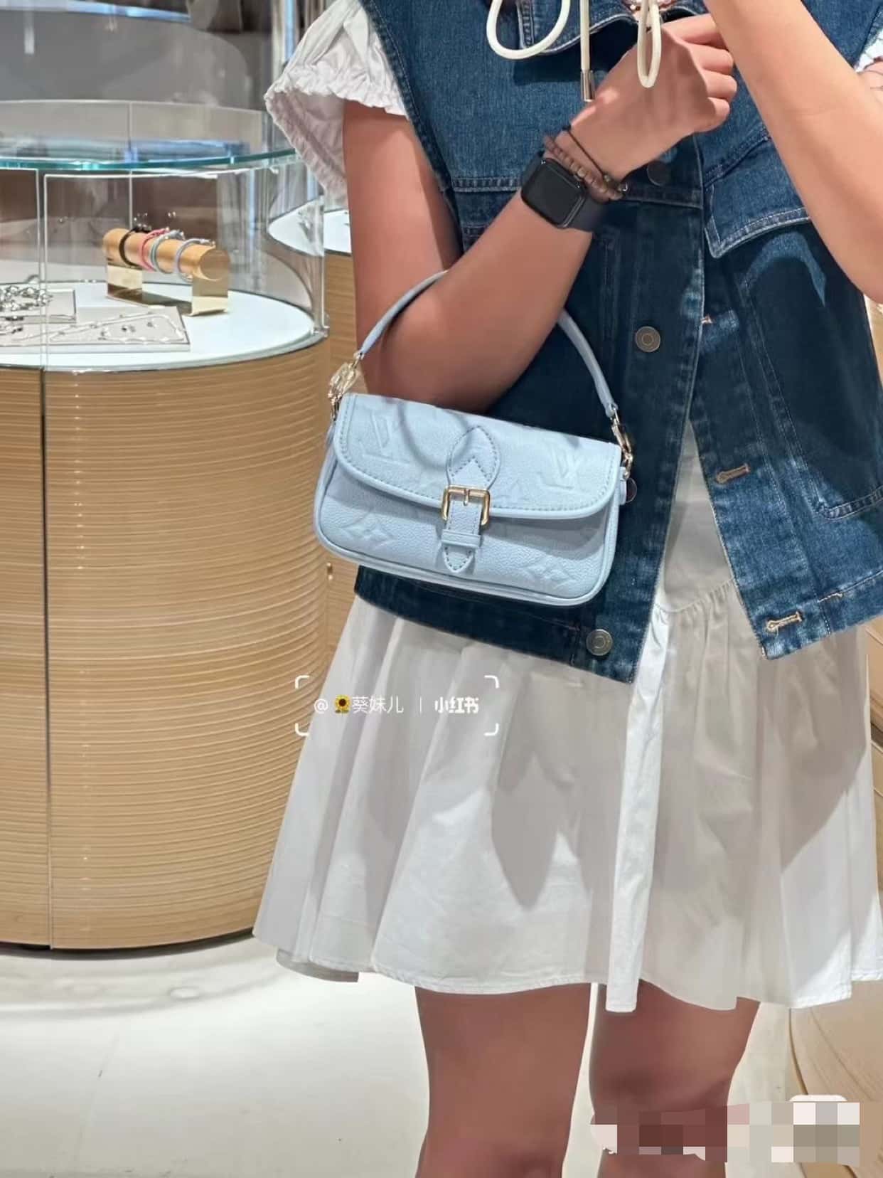 LV M83592 NANO DIANE 手袋-頂級1:1精品高仿包包香港台灣批發價格推薦微信哪裡買