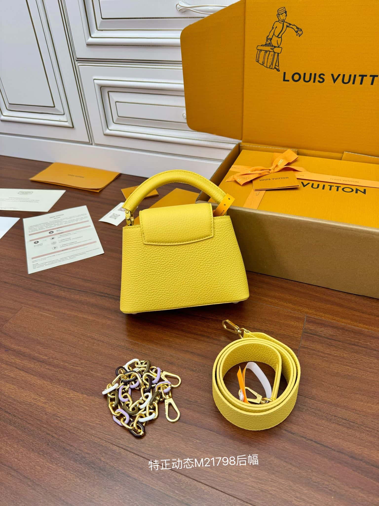 LV M21798特正版高仿包包 Capucines Mini Bag¥3,180.00-頂級1:1精品高仿包包香港台灣批發價格推薦微信哪裡買