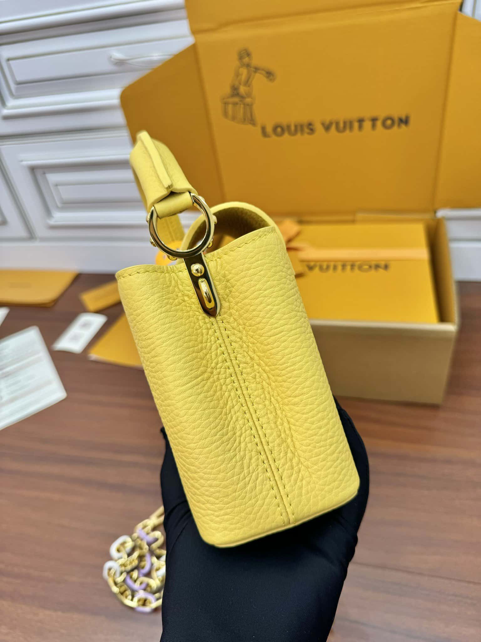 LV M21798特正版高仿包包 Capucines Mini Bag¥3,180.00-頂級1:1精品高仿包包香港台灣批發價格推薦微信哪裡買