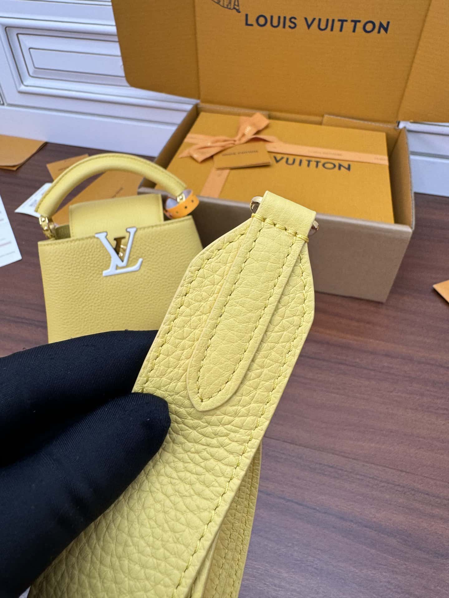 LV M21798特正版高仿包包 Capucines Mini Bag¥3,180.00-頂級1:1精品高仿包包香港台灣批發價格推薦微信哪裡買