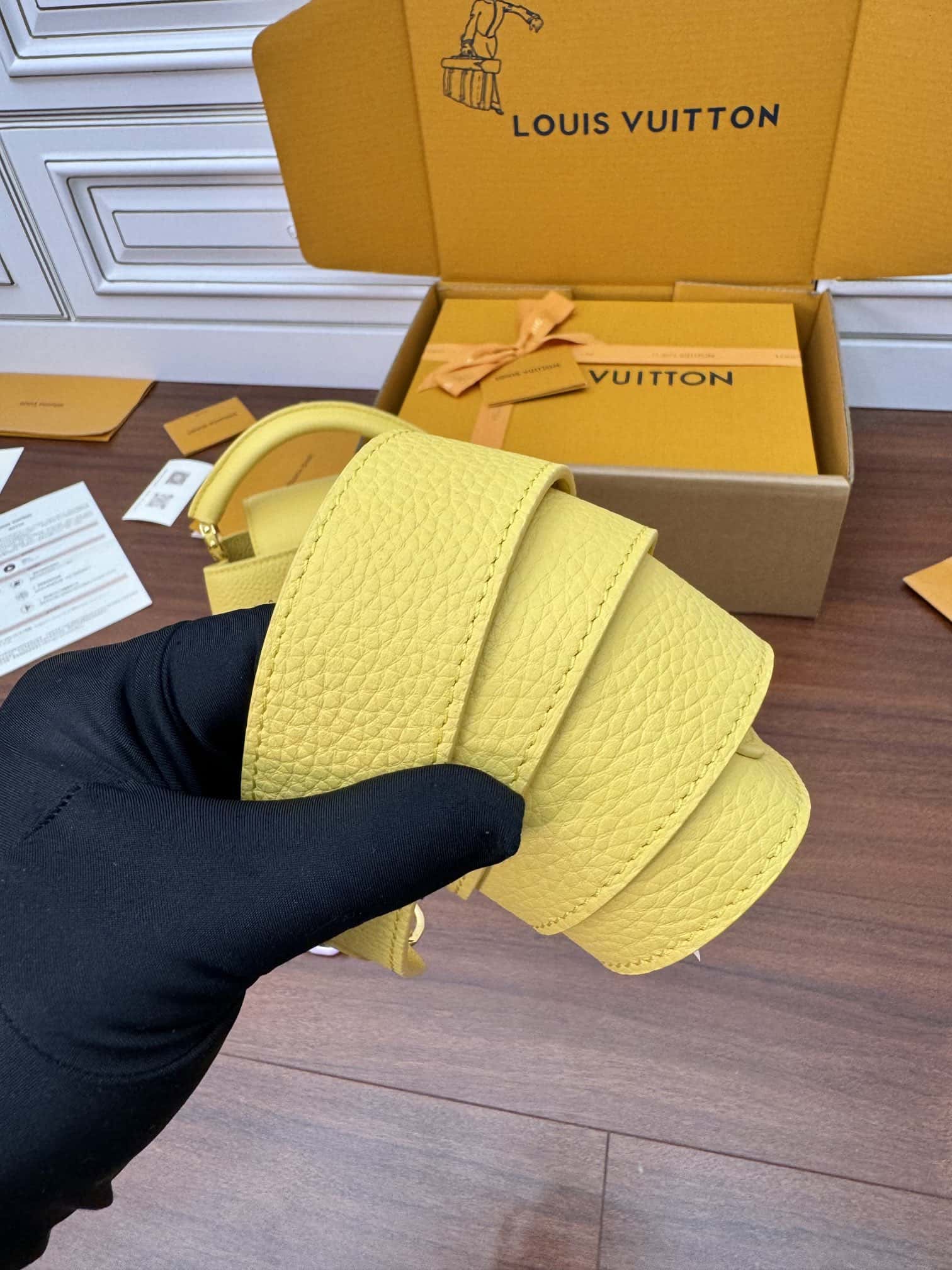 LV M21798特正版高仿包包 Capucines Mini Bag¥3,180.00-頂級1:1精品高仿包包香港台灣批發價格推薦微信哪裡買