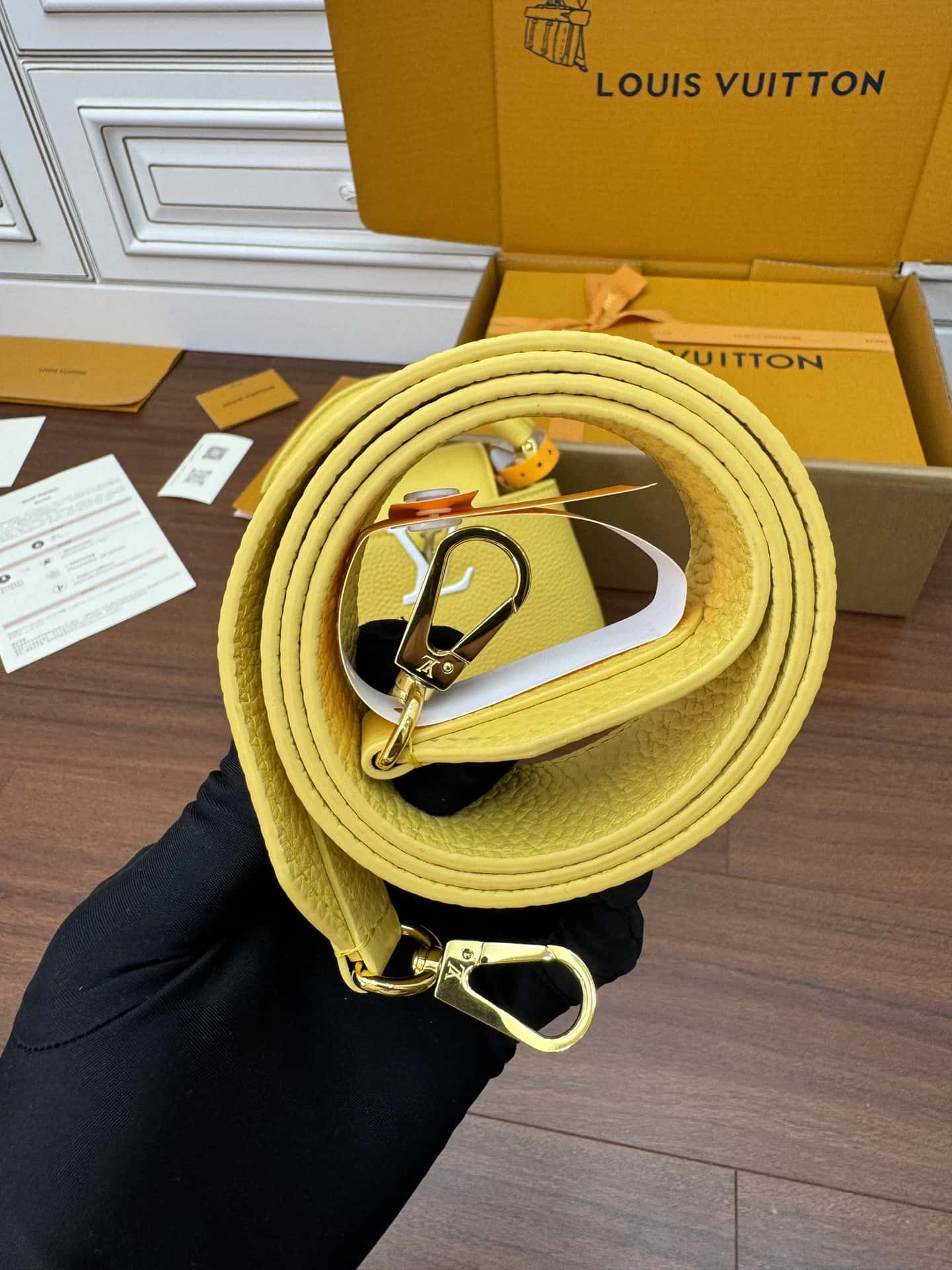 LV M21798特正版高仿包包 Capucines Mini Bag¥3,180.00-頂級1:1精品高仿包包香港台灣批發價格推薦微信哪裡買