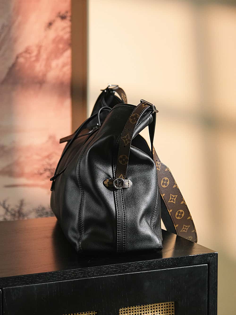 LV原單包包 M25143 CarryAll MM爆款𝐶𝑎𝑟𝑟𝑦𝑎𝑙𝑙 𝐷𝑎𝑟𝑘黑武士¥3,160.00-頂級1:1精品高仿包包香港台灣批發價格推薦微信哪裡買