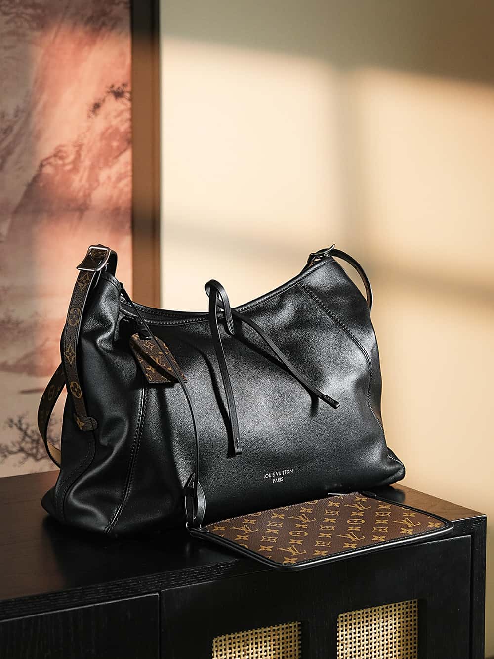 LV原單包包 M25143 CarryAll MM爆款𝐶𝑎𝑟𝑟𝑦𝑎𝑙𝑙 𝐷𝑎𝑟𝑘黑武士¥3,160.00-頂級1:1精品高仿包包香港台灣批發價格推薦微信哪裡買