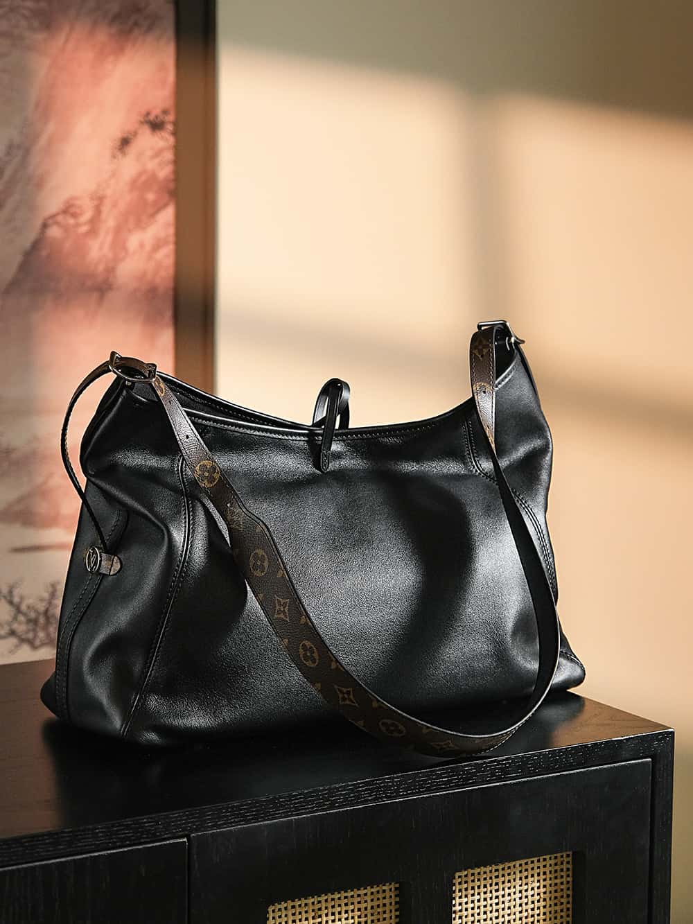LV原單包包 M25143 CarryAll MM爆款𝐶𝑎𝑟𝑟𝑦𝑎𝑙𝑙 𝐷𝑎𝑟𝑘黑武士¥3,160.00-頂級1:1精品高仿包包香港台灣批發價格推薦微信哪裡買