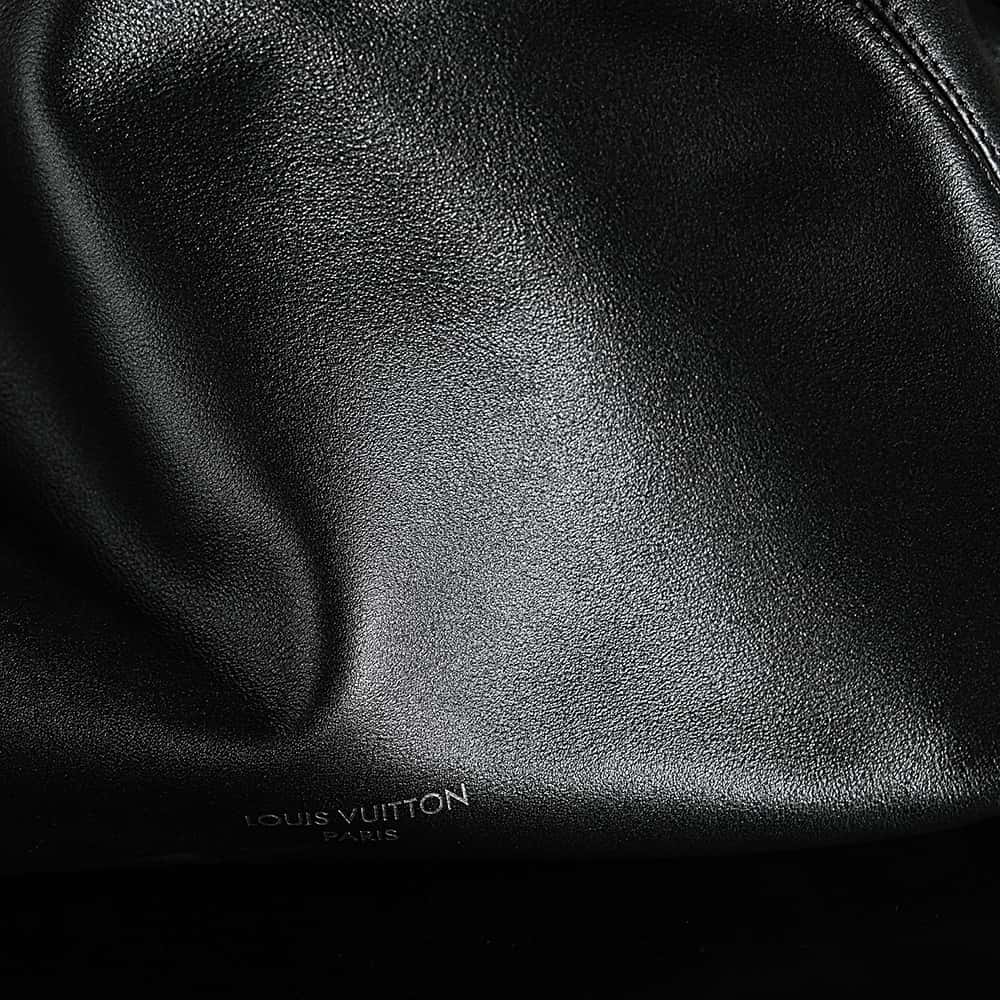 LV原單包包 M25143 CarryAll MM爆款𝐶𝑎𝑟𝑟𝑦𝑎𝑙𝑙 𝐷𝑎𝑟𝑘黑武士¥3,160.00-頂級1:1精品高仿包包香港台灣批發價格推薦微信哪裡買